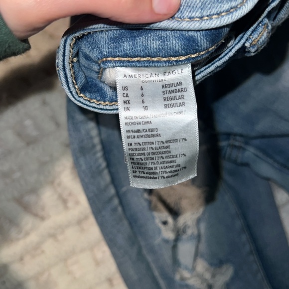 (6) American Eagle Ripped Skinny Jeans - Picture 4 of 7